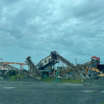 履帶式移動(dòng)破碎站的優(yōu)勢(shì)有哪些？