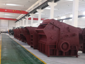 反擊式破碎機(jī)的破碎原理、結(jié)構(gòu)特點(diǎn)及應(yīng)用