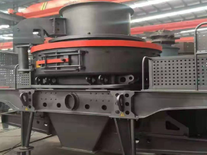 立式?jīng)_擊破碎機(jī)怎么樣？怎么解決出分粉高的問題？