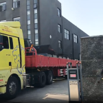 發(fā)往上海浦東的PC4008一75粗粉磨和LSX一920螺旋洗砂機！